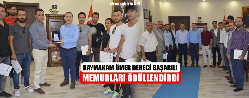 Kaymakam Ömer Dereci Başarılı Memurları Ödüllendirdi